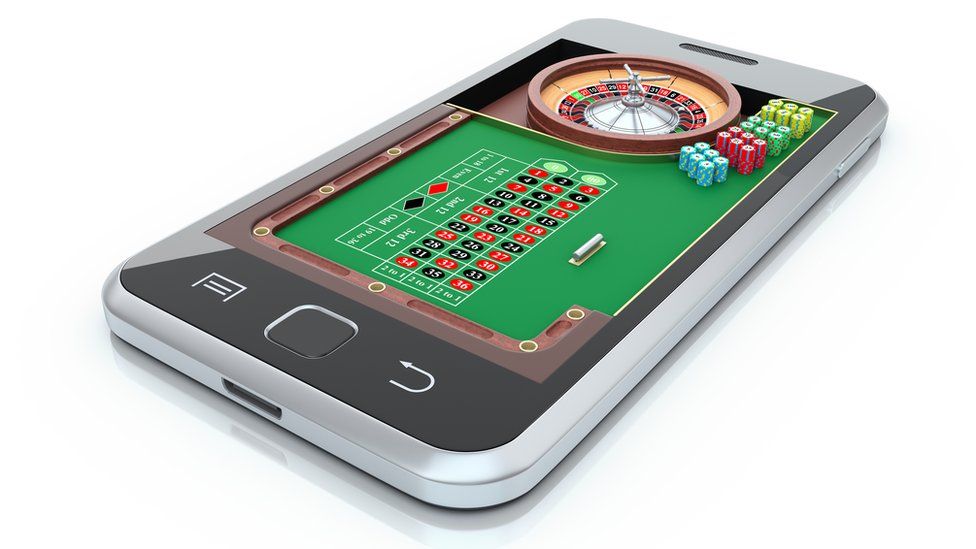 _96603639_roulettetableonsmaratphonegetty